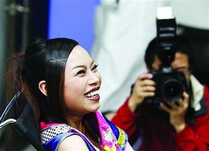 芙蓉姐姐和<em>凤姐</em>的生意经(图)(2)_新浪上海_新浪