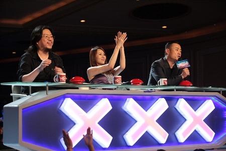 <em>yy歌手小苏三照片</em>壁纸图片