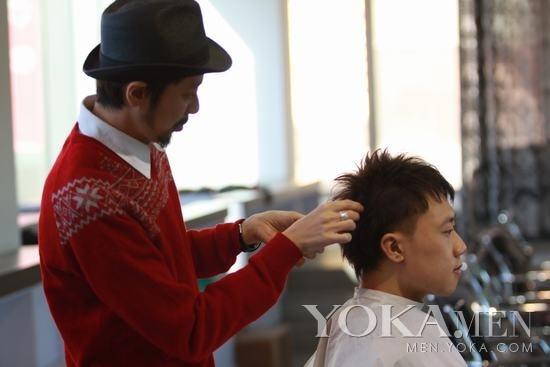 个性<em>鬓角发型</em>打造过程以及TIPS(4)_新浪上海_