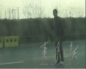 点击图片查看详情 迪拜人均月收入_月收入一万在上海(3)