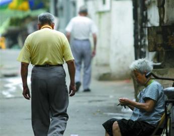 上海将进入飞速老龄期 专家建议延迟女性退休年龄