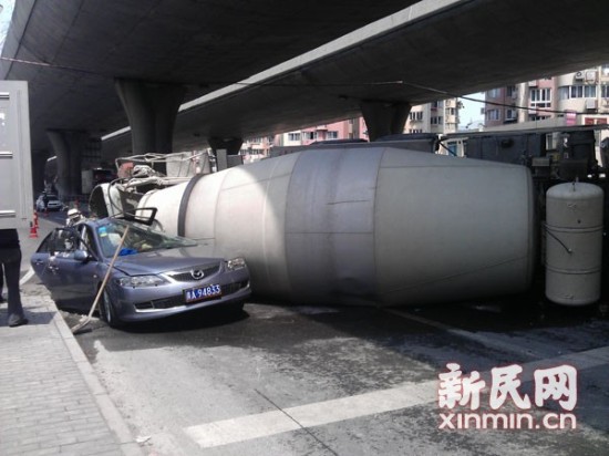 click picture to share shanghai micro-blog