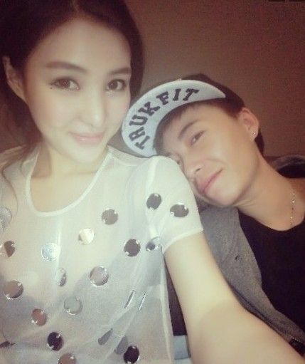 郭美美<em>透视</em>装晒美照 露黑色<em>胸衣</em>_新浪上海_新