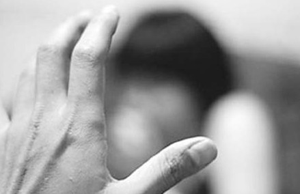 父母将4女儿出租拍AV 最小者仅5岁_新浪上海
