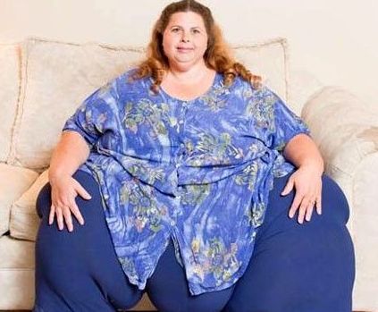 254公斤妇女过世起重机搬遗体 盘点各地大妹