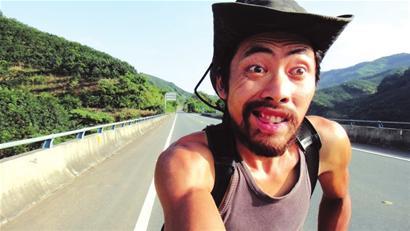 “85后”白领辞职骑游世界 “85后”白领辞职骑游世界