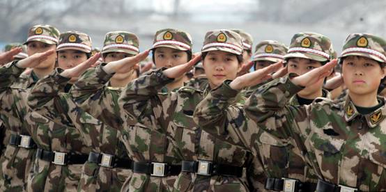 上海理工大学大四女生成长为世博<em>女兵</em>_新浪上