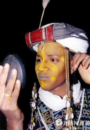 看非洲母系氏族选美男(3)