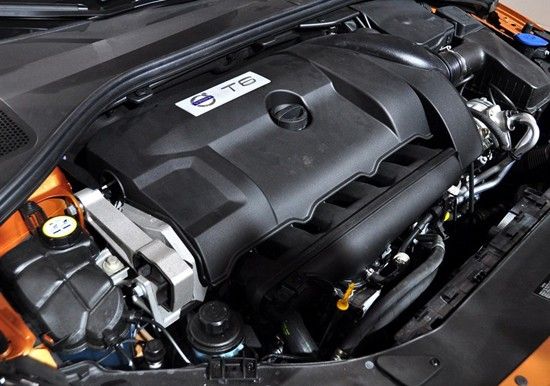 阳光车市 导购推荐 > 正文   volvo s80l凭借着加长后2976mm的轴距,在