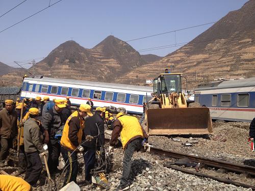 宝天铁路脱轨 已恢复正常运行(图)(2)