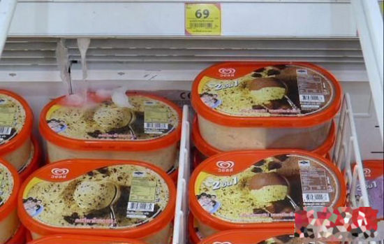 看一百元人民币在泰国能买啥