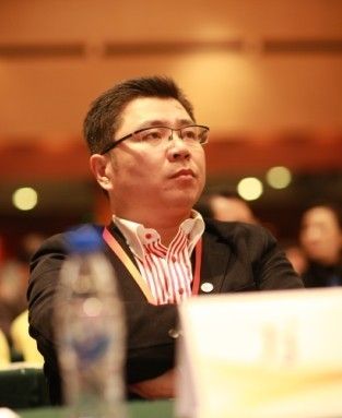 万峰教授热议"腔镜"下的冠脉技术