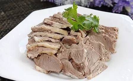 4,七宝:白切羊肉人均:84地址:黄浦区南京东路800号东方商厦9楼(近西藏