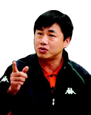 陶伟死亡案死因确认为猝死去世(图)_新浪上海_新浪网